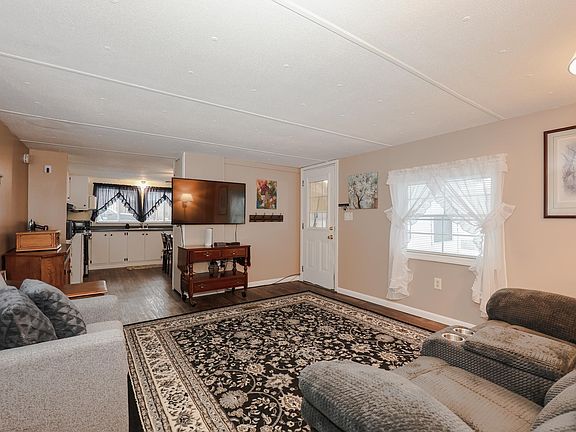 4th image of 153 Leavitt Road