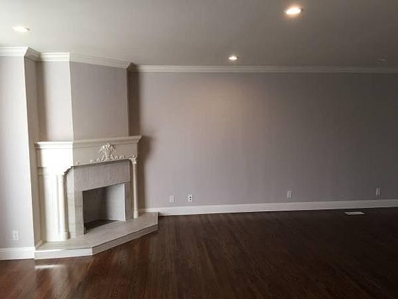 2nd image of 371 Citrus Ave
