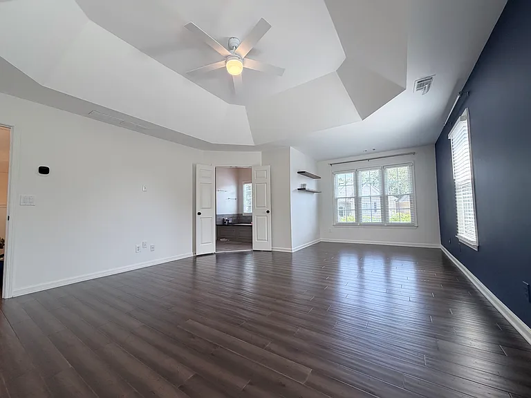950 Lancaster Walk — Photo 23