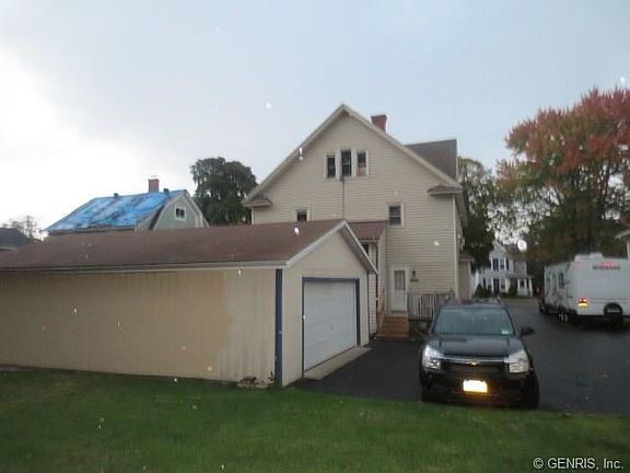 3rd image of 231 West Ave
