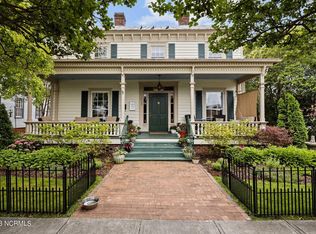 219 Pollock St, New Bern, NC 28560