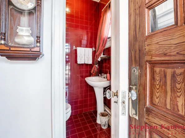 3350 Country Club Road image 3 of 23