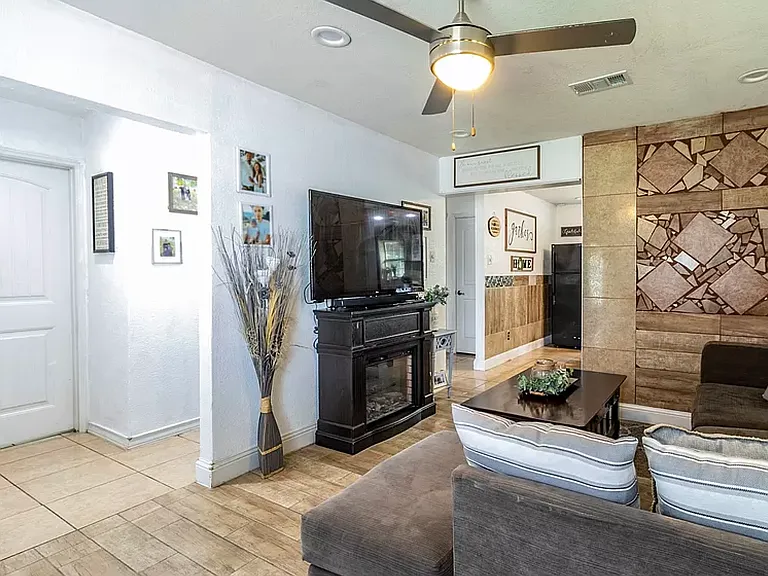 626 Wren Ave — Photo 5