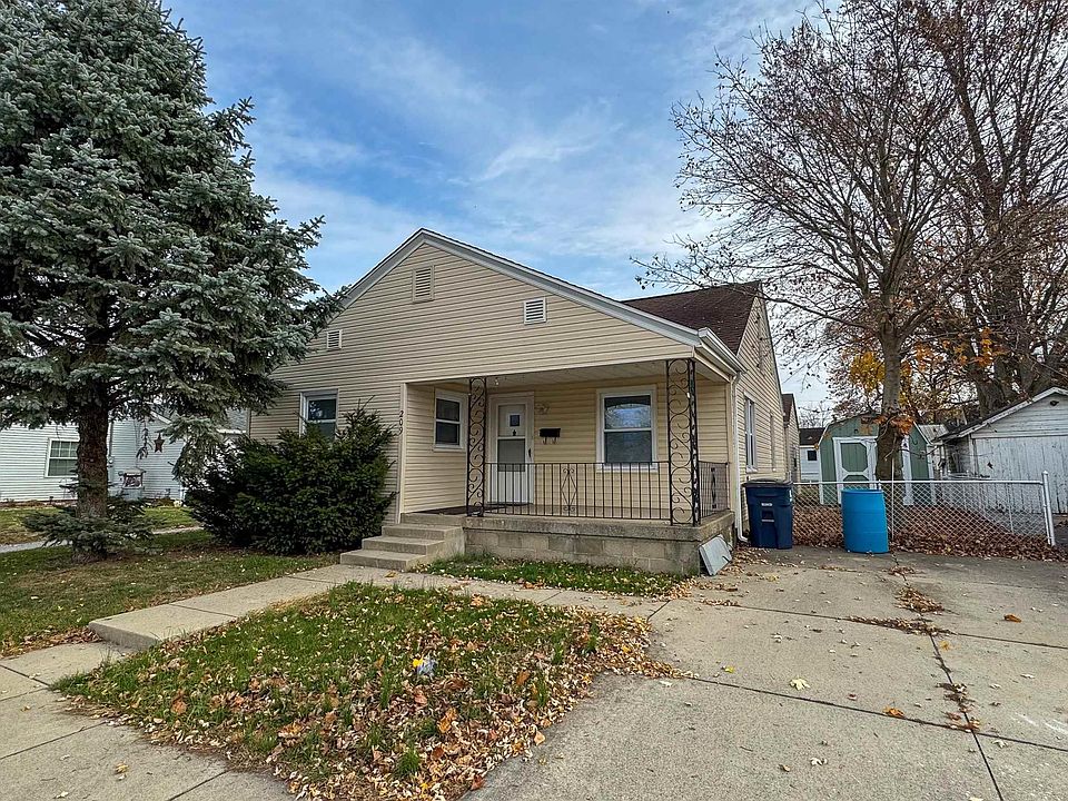 1st image of 209 N Young St