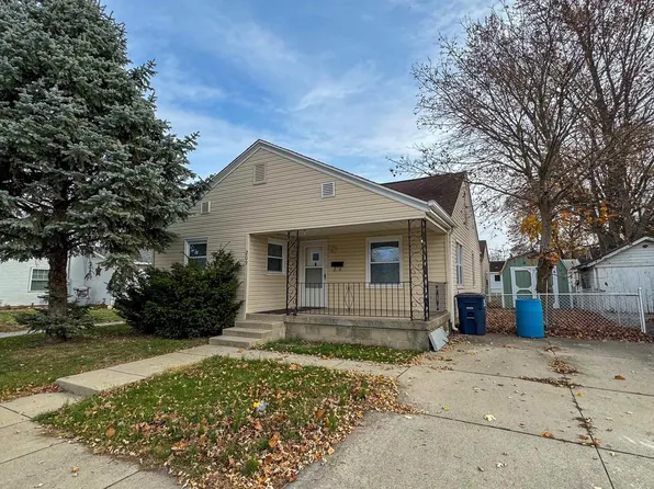 209 N Young St, Frankfort, IN 46041