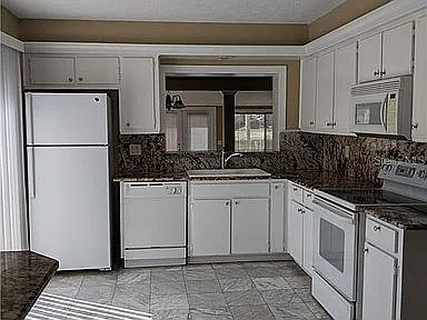 Springwood Dr — Photo 13