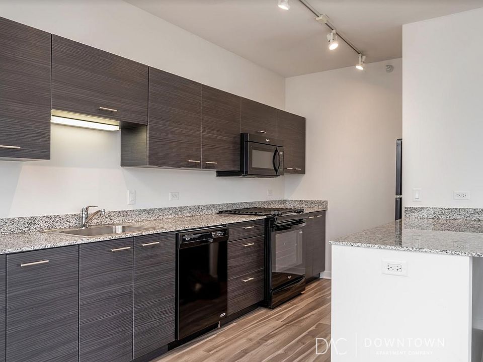 1st image of 520 N Michigan Ave #604
