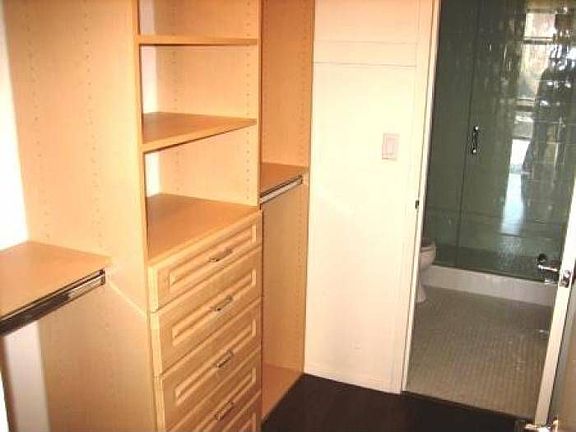 2nd image of 1 E Scott St APT 1104