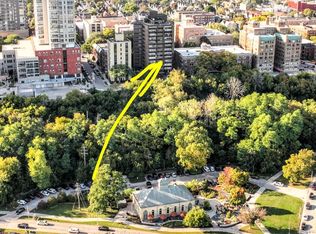 1919 N Summit Ave #11B, Milwaukee, WI 53202