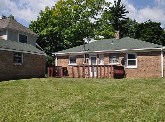 3rd image of 528 Buckingham Pl