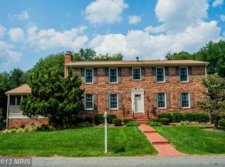 11300 Hunt Farm Ln, Oakton, VA 22124
