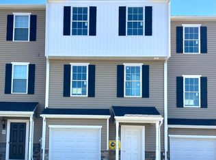 94 Holstein Dr #40, Hanover, PA 17331