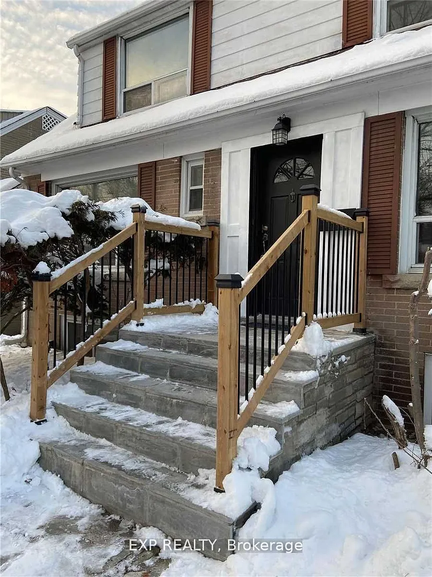 204 York Mills Rd photo 1