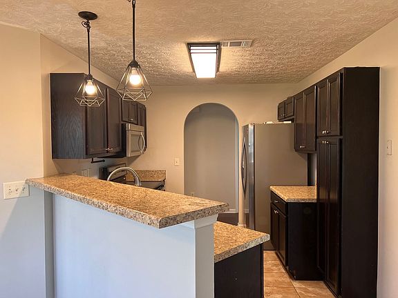 5th image of 537 Cotton Lakes Blvd
