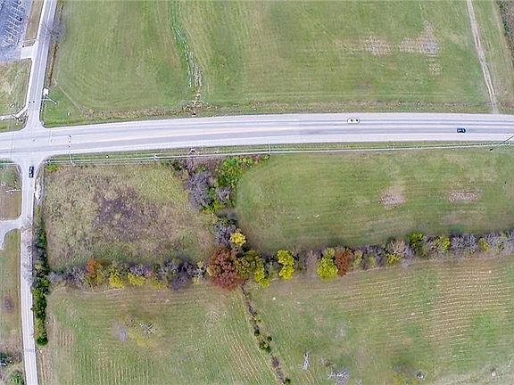 3rd image of 958 S Kingfisher Ln