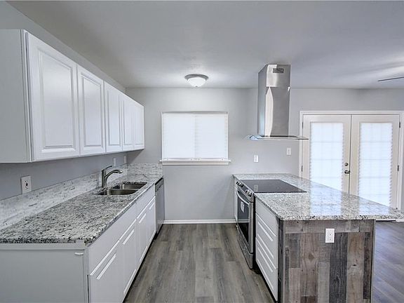 2nd image of 7804 Burgundy Dr