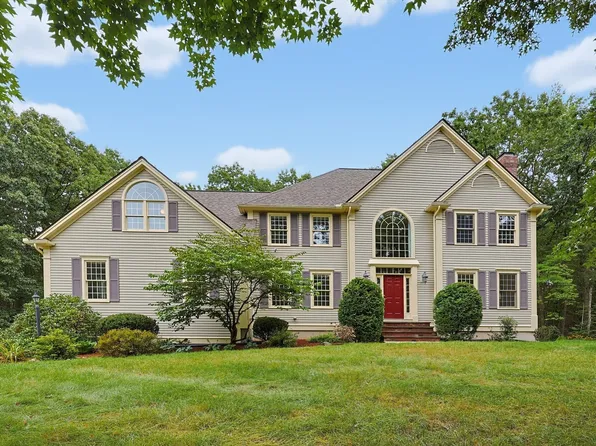 78 Duck Pond Dr, Groton, MA 01450