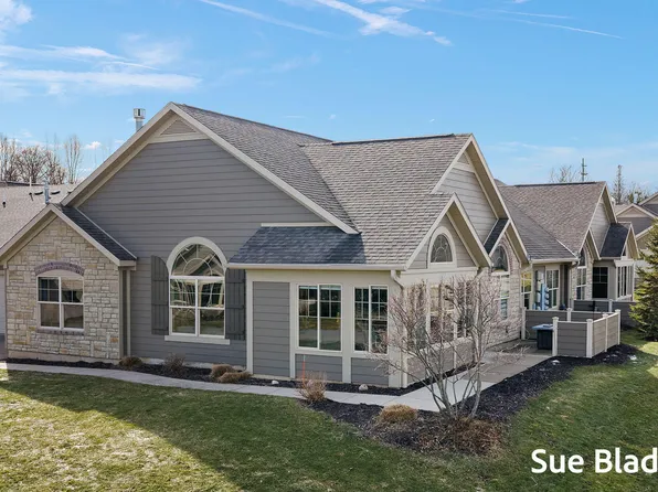 1210 Waterwalk Dr, Holland, MI 49423