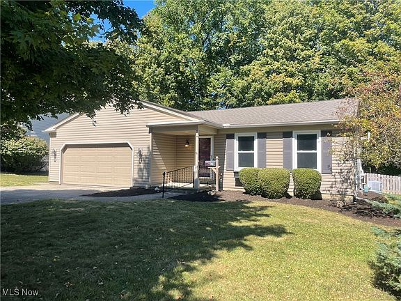 2nd image of 421 Hampden Ct