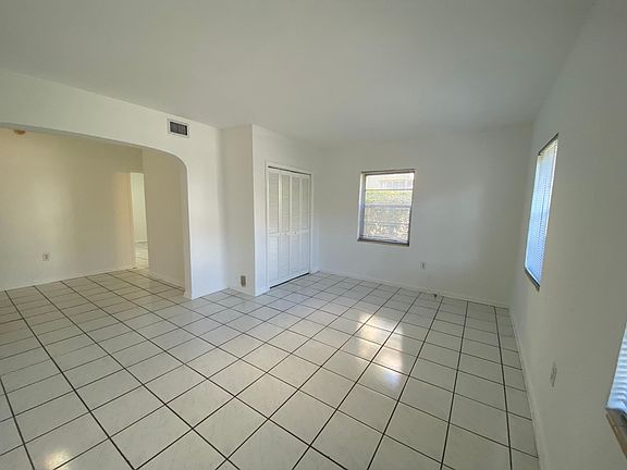 2nd image of 33 Madeira Ave #2