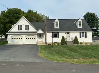 9 Lawrence St, Cohoes, NY 12047