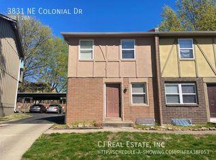 3831 NE Colonial Dr, Lees Summit, MO 64064
