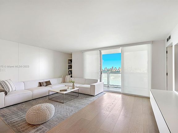 4th image of 650 West Ave APT 2807