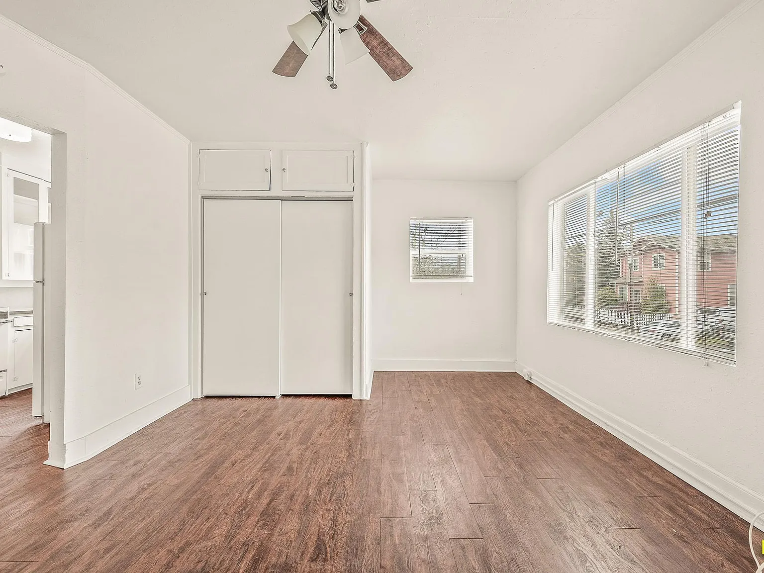 5922/5924/5926 N Albina Ave - 3 — Photo 3