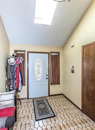 4th image of 6026 Euclid Ave
