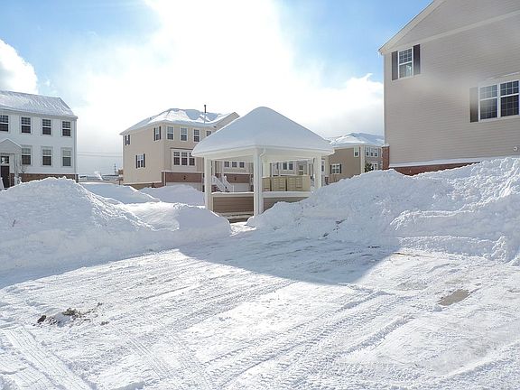 2nd image of 5935 N Pointe Dr