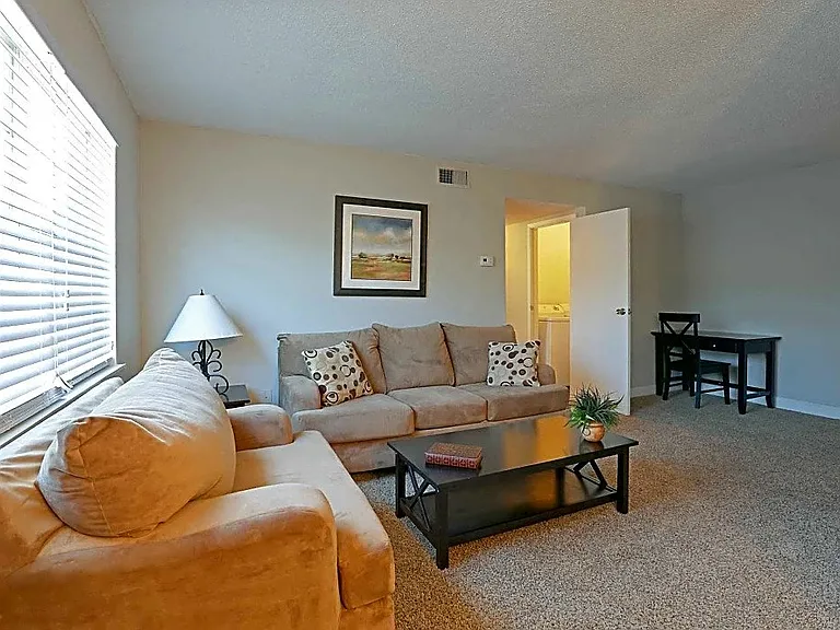 1751 Dogwood Rd — Photo 5