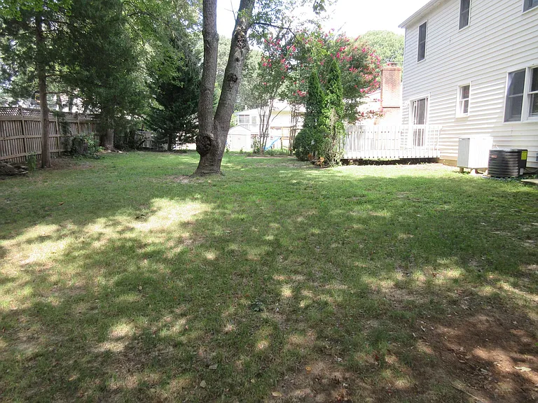 596 Knollwood Rd — Photo 7