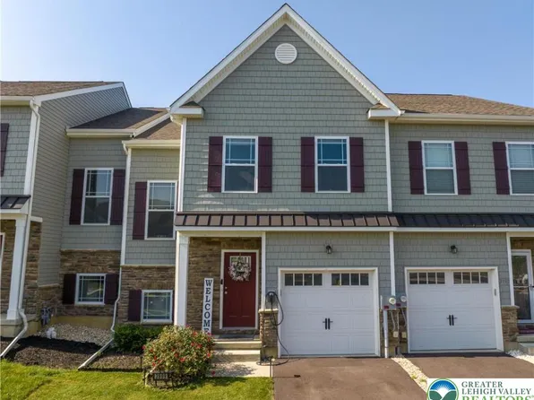 3989 Mink Rd, Emmaus, PA 18049