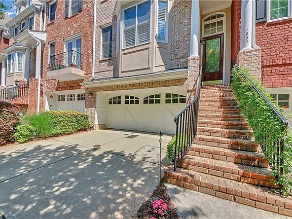2nd image of 1037 Emory Parc Pl