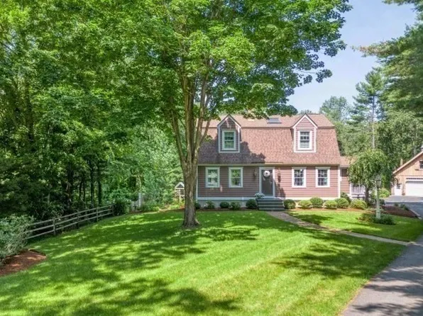 36 Thicket St, Abington, MA 02351