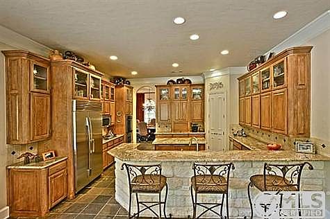 5th image of 923 Parkview Ln