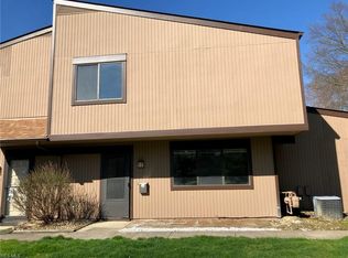 26630 Lake Of The Falls Blvd, Olmsted Falls, OH 44138