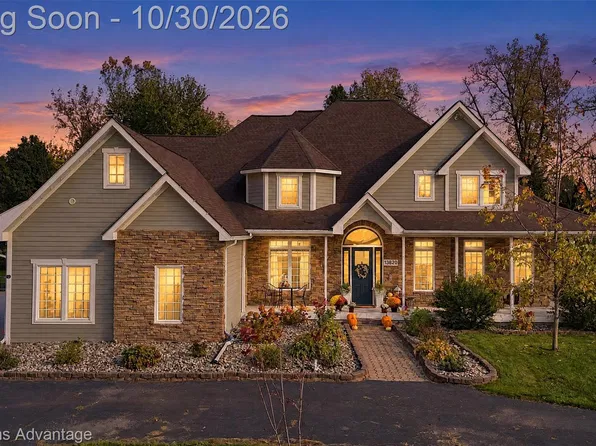 13820 Grafton Rd, Carleton, MI 48117
