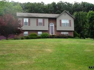 9002 Maple Grove Rd, Abbottstown, PA 17301