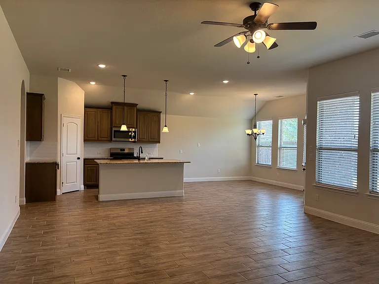 2901 Pronghorn Dr — Photo 3