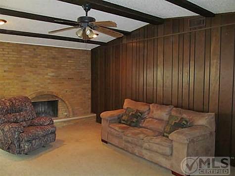 2nd image of 630 Debra Dr