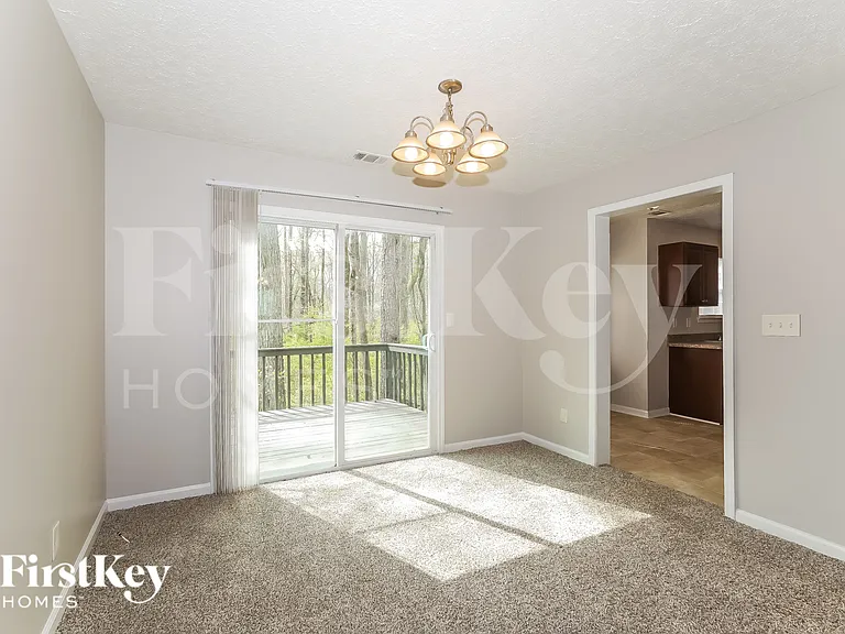 8606 Sheridan Dr — Photo 4