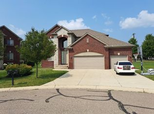 46187 S Manitou Ct, Shelby Township, MI 48317
