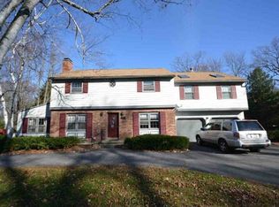 7 Greenwood Ln, Queensbury, NY 12804