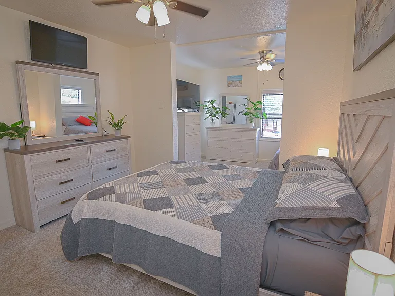 360 1st Ave N #MAIN — Photo 7