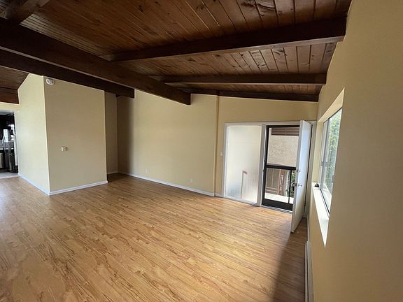 4th image of 334 Newport Ave #15581D12B
