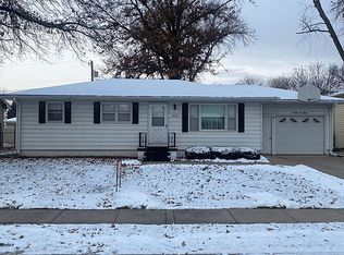 2115 Pearl St, Fremont, NE 68025