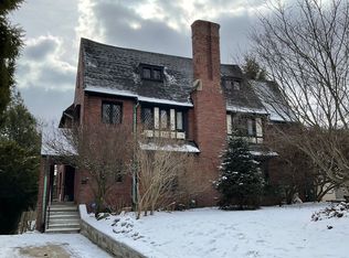 5454 Darlington Rd, Pittsburgh, PA 15217