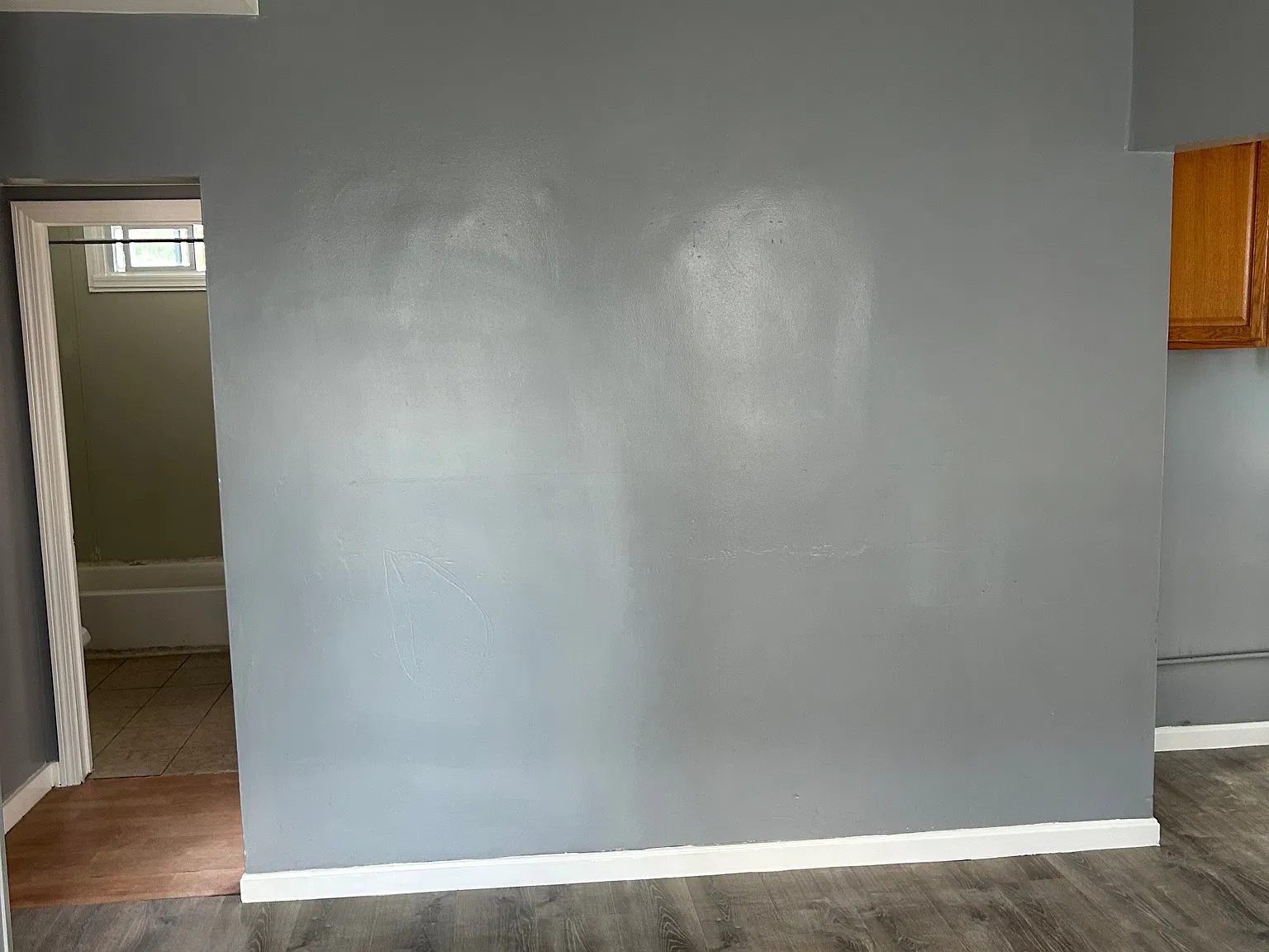 3 bed, 1.0 bath, 1276 sqft, $2,600 — Photo 3