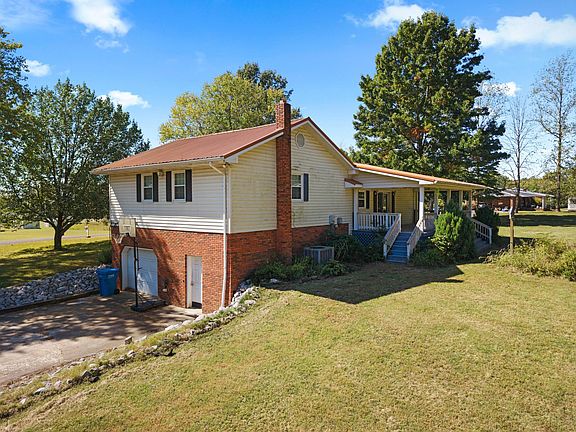 3rd image of 155 Christopher Rd